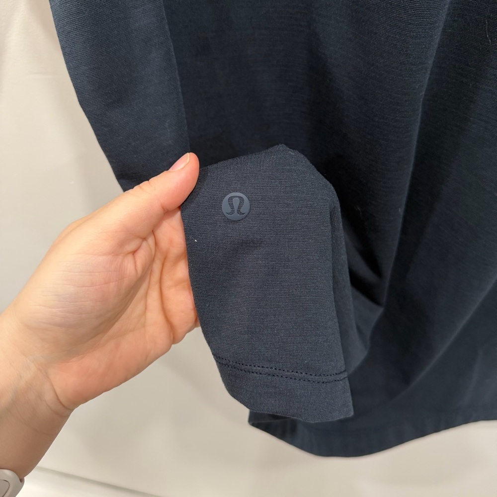 Lululemon Men Evolution Short Sleeve Polo Shirt in Club Blue - Picture 5 of 7
